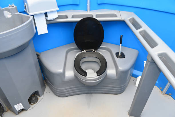 Portable Toilet Options We Offer in Fredericktown, MO